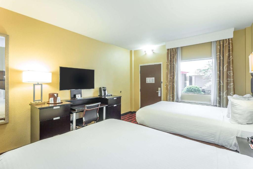 Room image 6